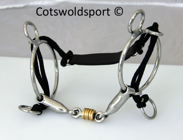 https://www.cotswoldsport.co.uk/Main-Shop/pics/e/csbits/Roller_Curb_gag2.jpg